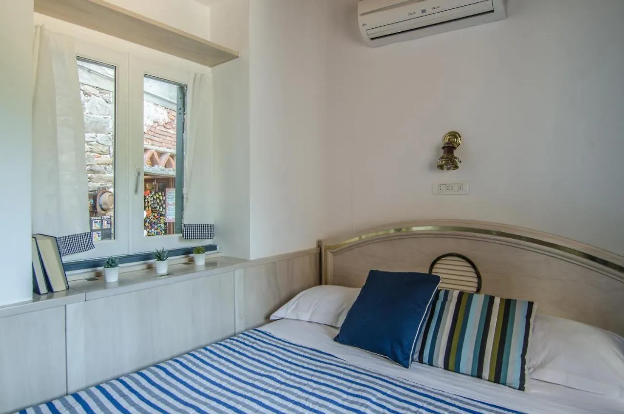 La Casetta Rossa Corniglia Apartment