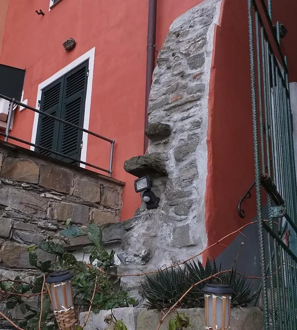 La Casetta Rossa Corniglia 0*,